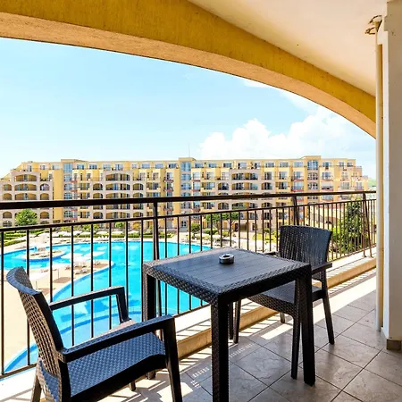 Midia Luxurious Beachfront Escape With Pool Апартамент *