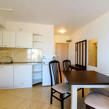 Apartmán Midia Luxurious Beachfront Escape With Pool Acheloj