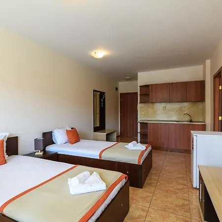 Midia Luxurious Beachfront Escape With Pool Апартамент Ахелой