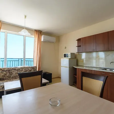 Midia Luxurious Beachfront Escape With Pool Acheloj