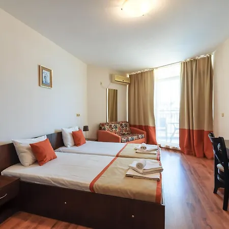 Апартамент Midia Luxurious Beachfront Escape With Pool *