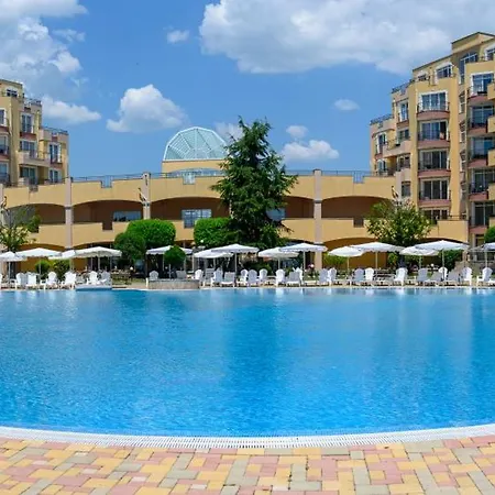 Midia Luxurious Beachfront Escape With Pool Апартамент