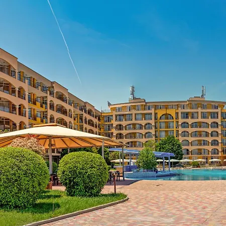 Midia Luxurious Beachfront Escape With Pool * أهيلوي