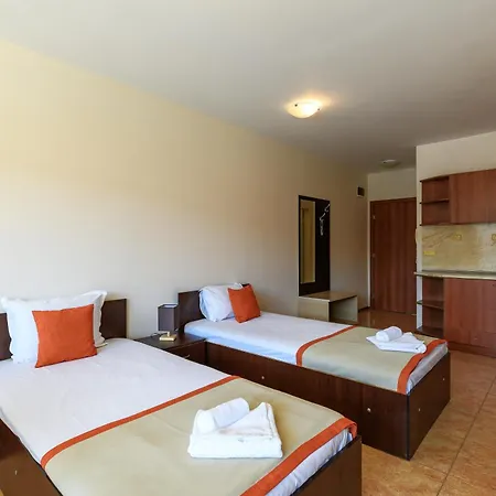 Midia Luxurious Beachfront Escape With Pool Lägenhet Aheloy